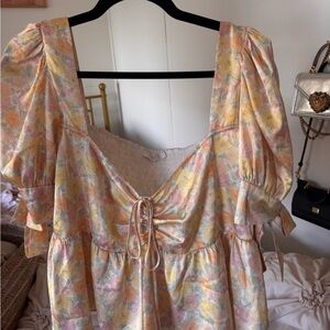 WAYF Satin Floral Puff Sleeve Top